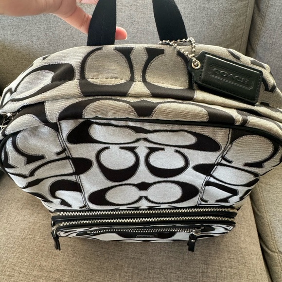 Coach Poppy Signature Backpack - Picture 2 of 9